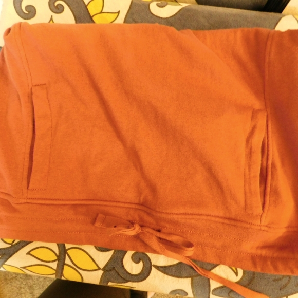 NWT Seven 7 for all mankind Dolman pocket sweatshirt color Marsala - Picture 6 of 6